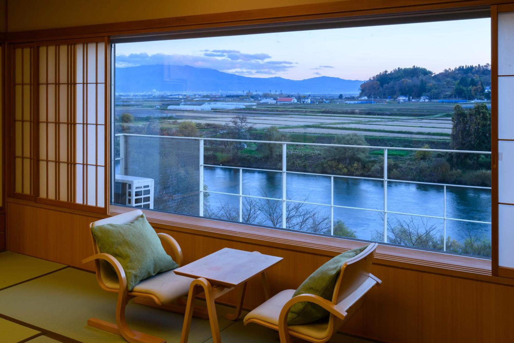 Symphony Annex Onsen Hotel Sagae