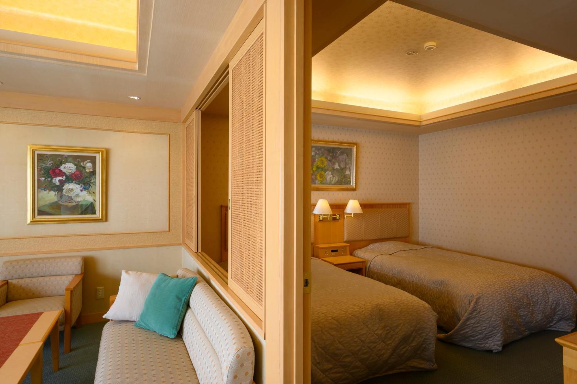 Symphony Annex Onsen Hotel 4*